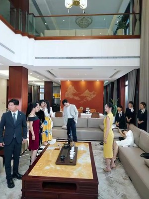 开局被关黑屋我反手召来天雷