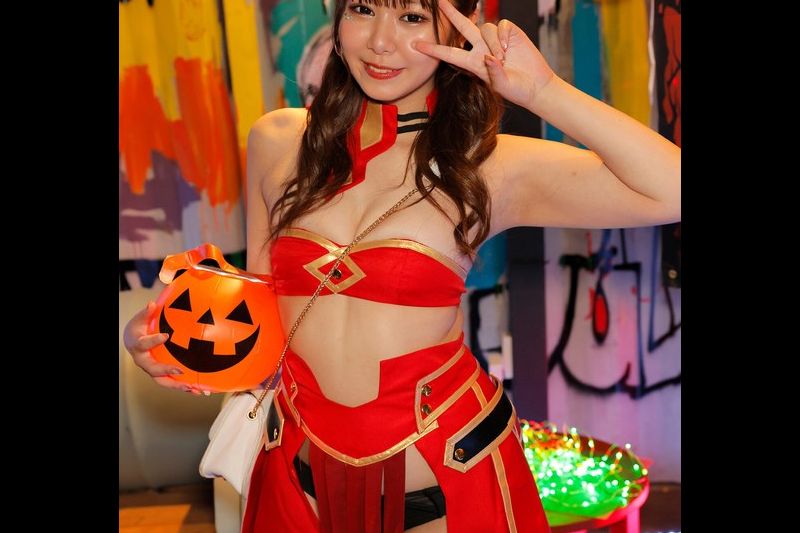 逆転マジックミラー号 渋谷ハロウィン编 「コスプレ女子あやののSEXをナマで见たくないですか？」大人数に见られているとは知らずに激イキ姿を大胆に披露！�
