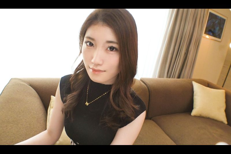 【初撮り】落ち着いた大人の雰囲気を醸し出す経営者は、プロ男优の巧みなピストンで挿入潮漏れからの指マンで大量潮吹き！本気イキの连続！ ネットでAV応募→AV体験撮影 1885