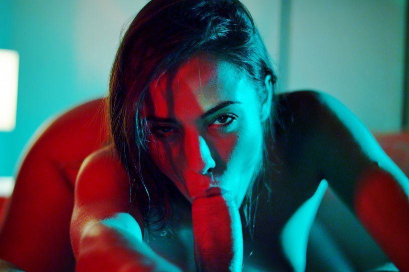 5KPorn.Anastasia.Brokelyn.Strip.For.You