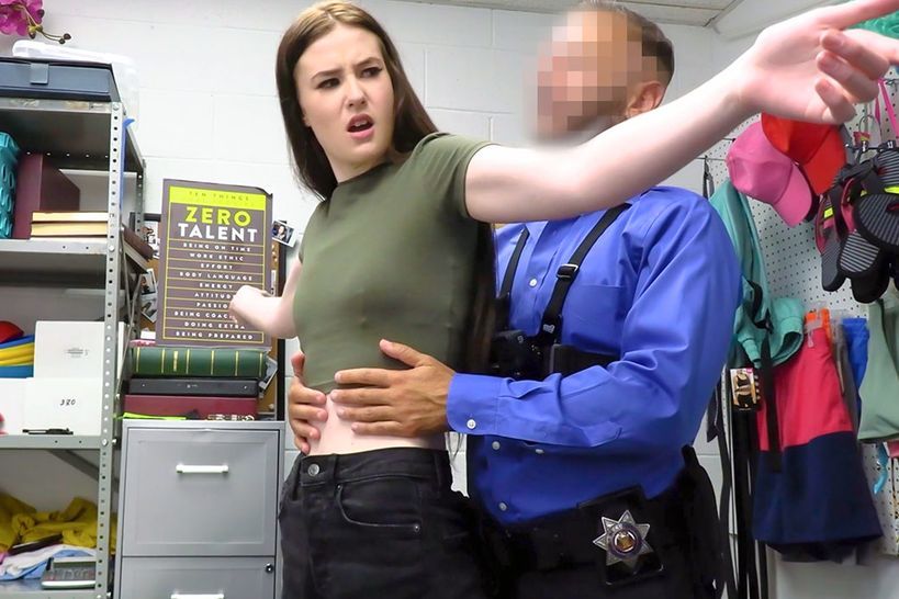 Shoplyfter.Athena.Heart.Meeting.Halfway