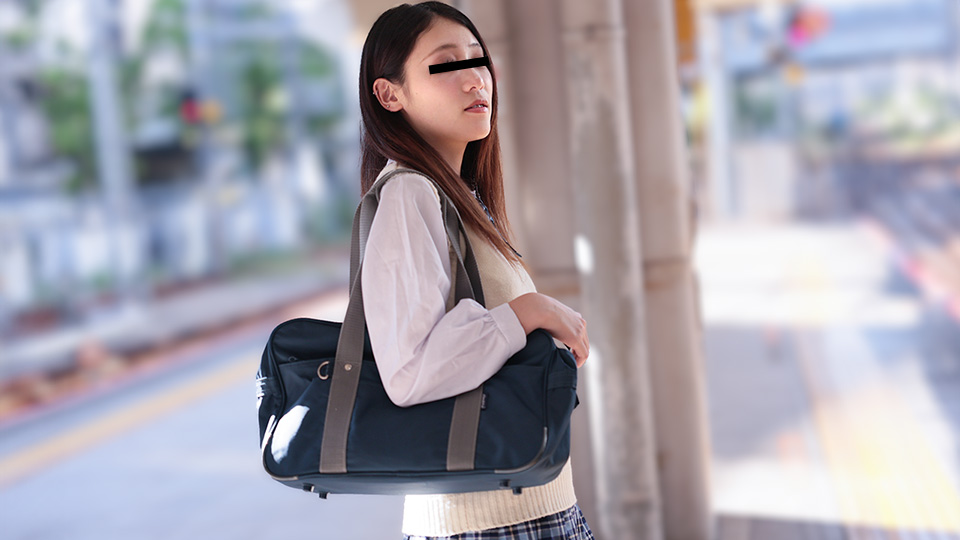 制服娘を電車でイタズラ�