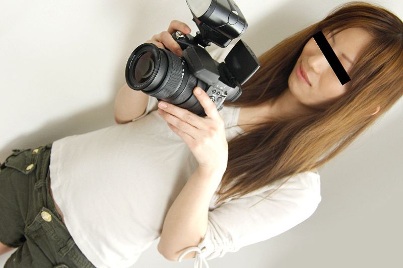 AV業界で働く女性新人ADにイタズラ�