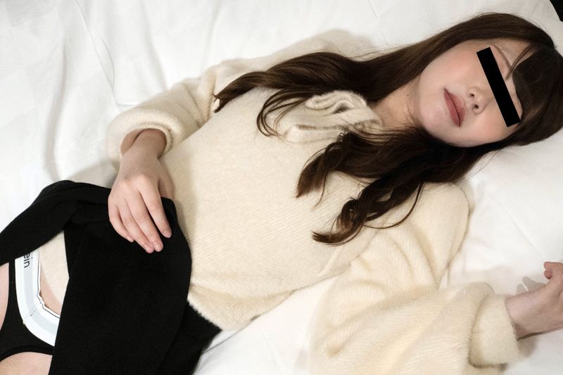色白美人にはドッキリ即ハメ3P！二連続中出し�