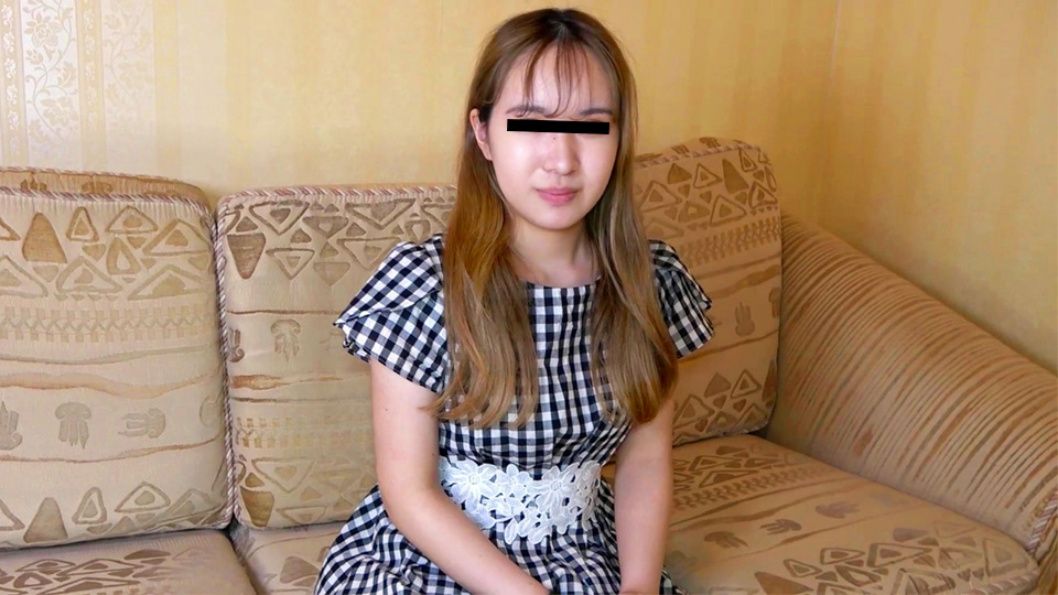 積極的なちっぱい桃尻ヌードモデル�