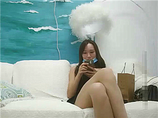 千人斩星-性感长腿黑裙妹子玩3P�