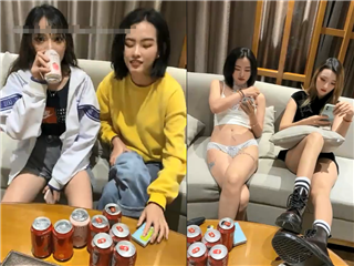 颜值不错妖艳妹子和闺蜜一起玩�