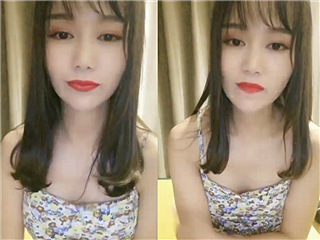 红唇苗条妹子洗完澡和炮友啪啪�