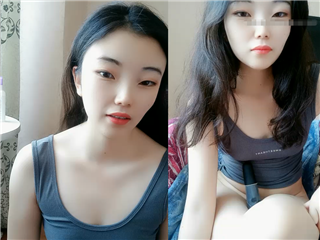 白皙高挑露脸小少妇陪狼友解闷�