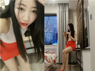 穿着红色短裙高跟鞋骚气少妇�