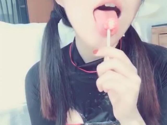 发浪妹子，自己玩开，一副欠干样�