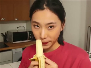 JUNE LIU(刘玥) - 德籍男友笑相闻�