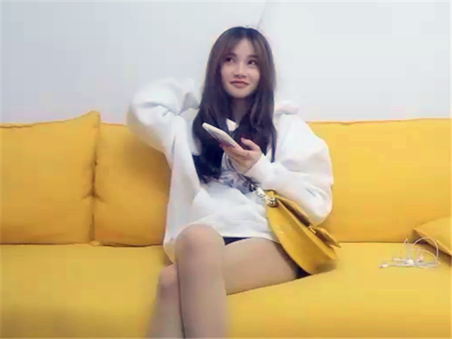 小陈头星选约了个苗条身材白色卫衣萌妹�