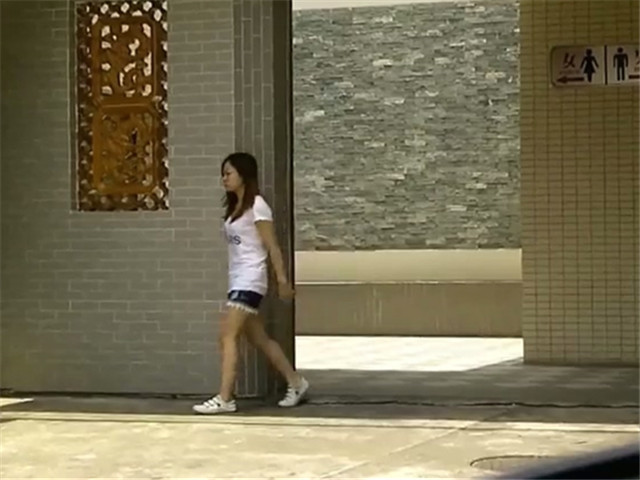 【TP】尾随TP女厕所系列，各路货色的女人和女孩！