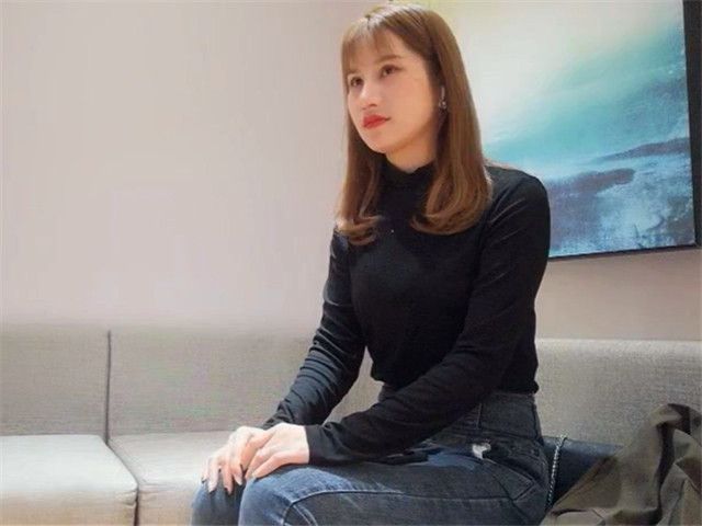 3000网约高颜值外围小姐姐，清新女神蜂腰翘臀白嫩美肤�