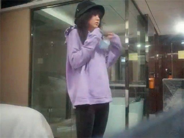 ❤️史上最荒唐【推油少年】花1000块让技师无套内射自己20多岁老婆 绿帽奴的情结你能懂吗？�