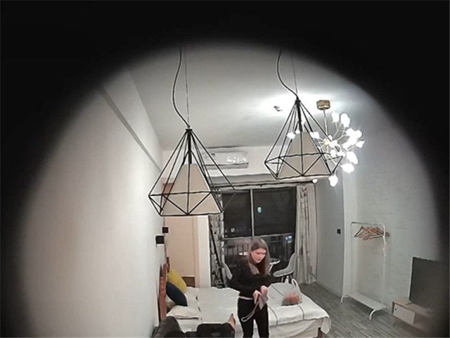 11/20精选 360吊灯白床主题-远视角猥琐男外约丰满灰发妹子�