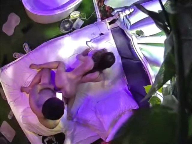 360精选-近距离视角优质女友，身材很好，水火交融，动作清晰