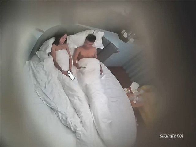 09/28精选 360圆床蓝墙主题-优质票亮纹身妹子，光看身材直接硬挺�