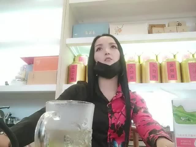 《古月探良家》茶品店服务员良家美少妇到店里撩她�