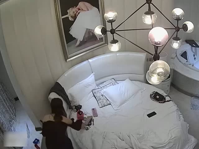 黑客破解监控 偷拍高級酒店情侶啪啪�