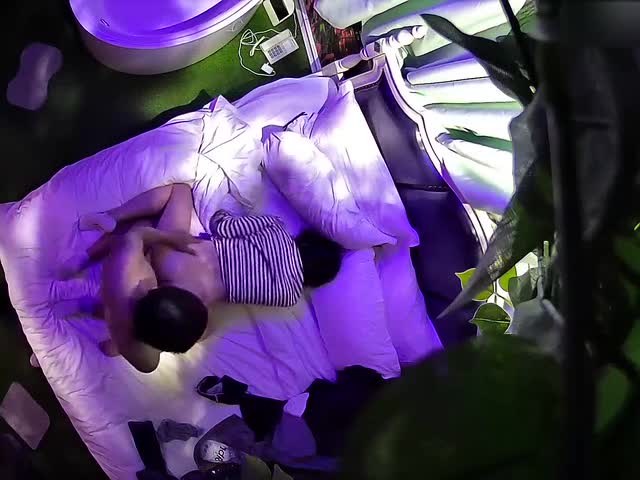  2021私享服上帝视角欣赏趁着午休时间年轻男女同事钟点房爽一下