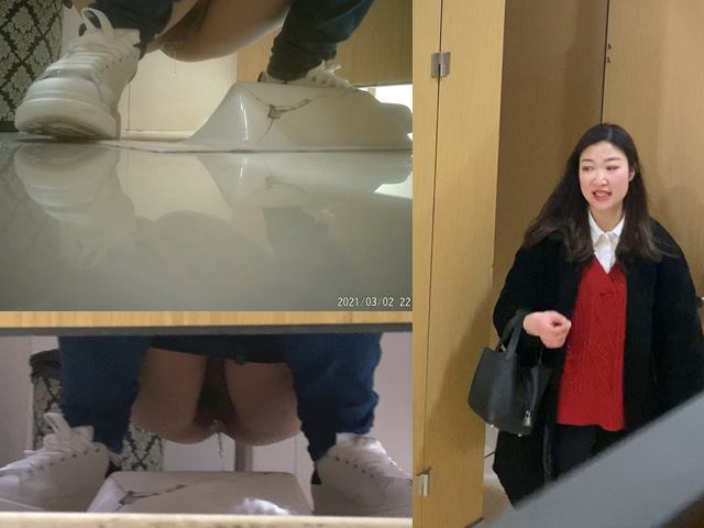 【泄密】商场厕所偷拍美女上厕所小便露逼露毛 店员很可爱