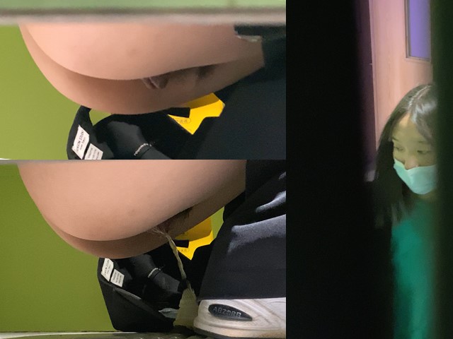 百货公司卫生间偷窥学生妹尿尿露大逼 滴答滴血流汁