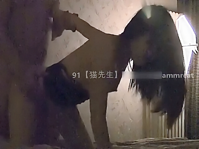 酒吧带回来喝的微醺的小妖精大奶子酷酷的小姐姐