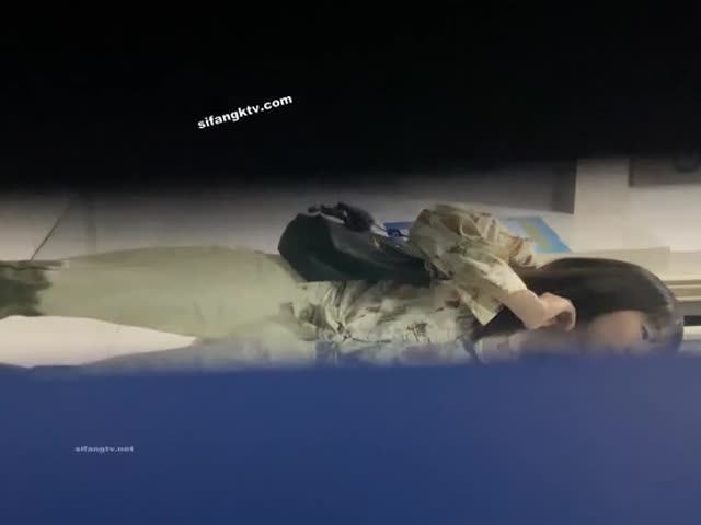 购物商业广场女士蹲厕全景偸拍