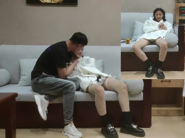 新到小妹妹00后 刚下水还害羞�