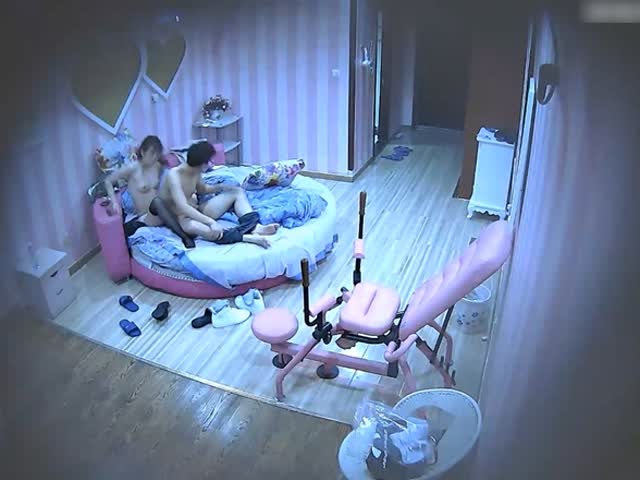 在炮房和气质文雅的漂亮妹子来一场
