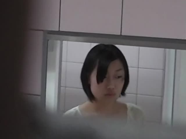 特攻队牛逼坑神潜入大学校园女厕所