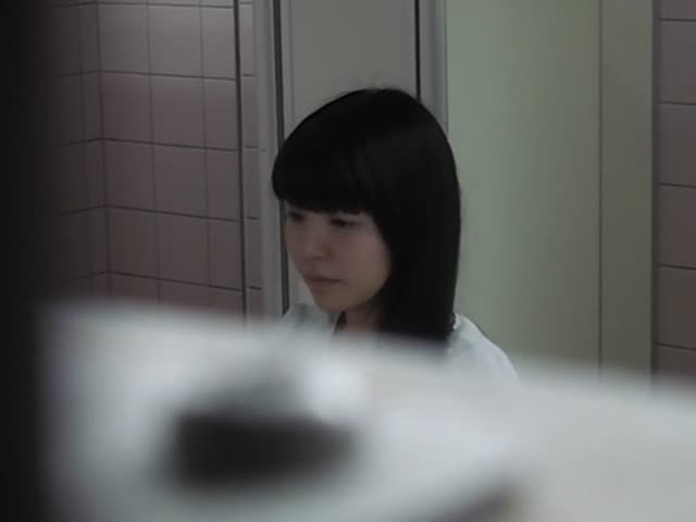 特攻队牛逼坑神潜入大学校园女厕所