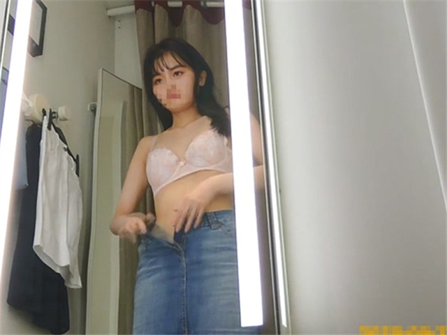 【最美优衣库】真实优衣库试衣间最刺激感觉�