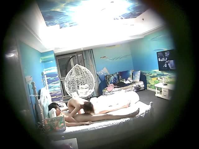 男友喜欢性虐,头戴内裤,掐脖子,扇耳光