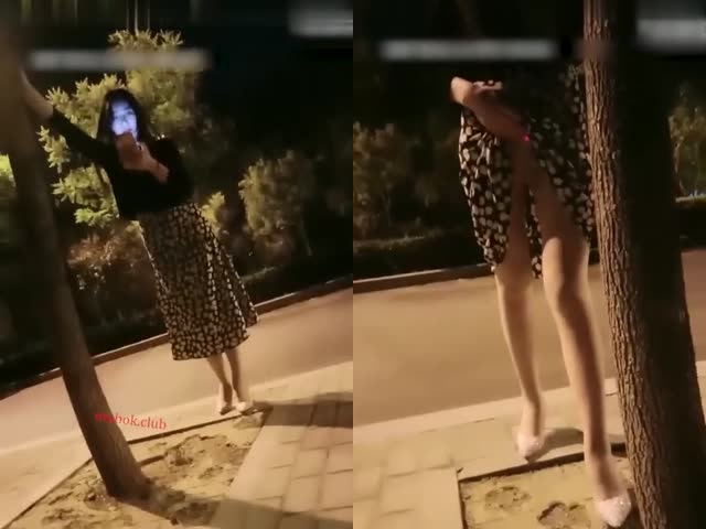 深夜户外带长腿美少妇压马路�