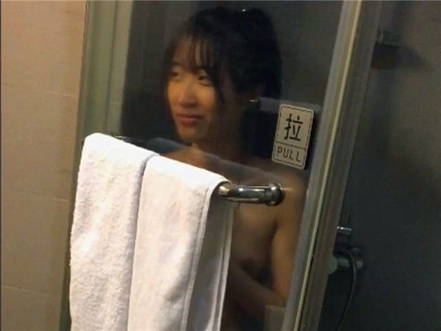百度云持续发酵 华东财经系妹子小珍与长屌学长啪啪�