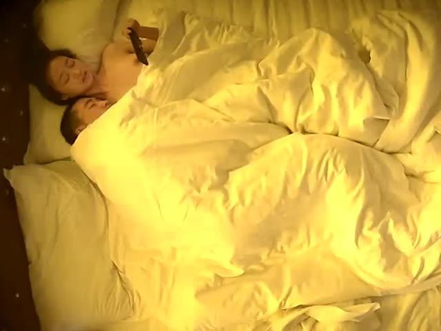 偷拍漂亮妹子和男友啪啪�