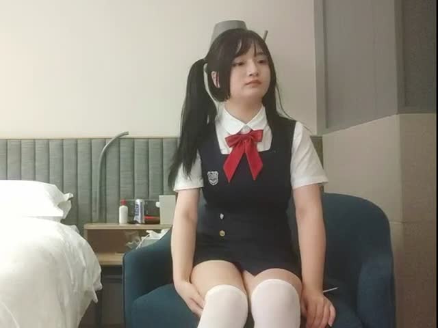 02年乖巧甜美嫩妹�