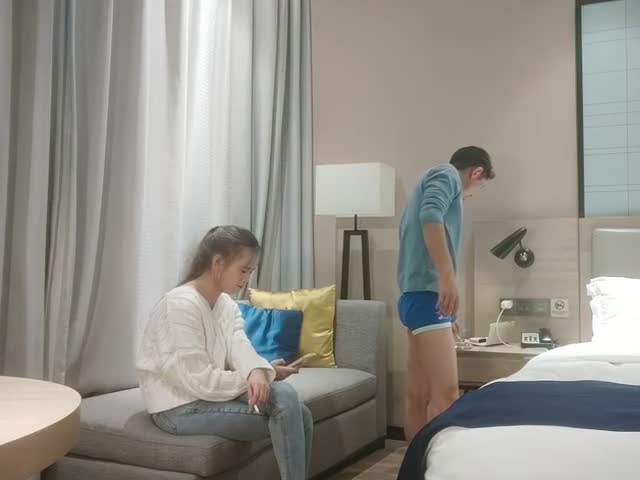 新晋福利场,牛仔裤马尾辫不错妹子�