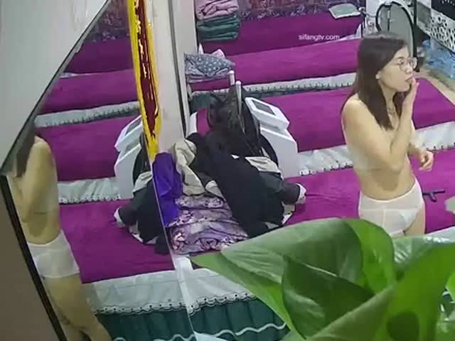 黑客破解家庭网络摄像头监控偷拍美容院