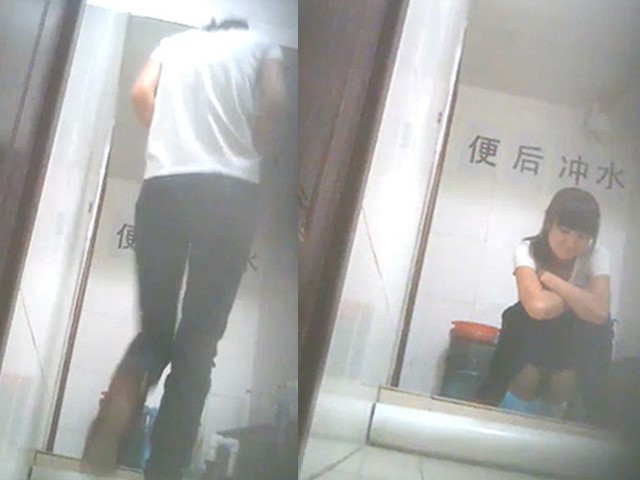｛浪漫完美厕拍｝各色年龄美女们