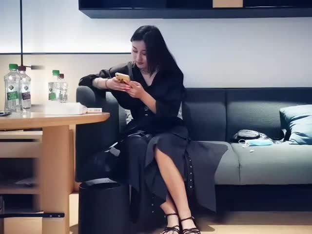 张开双腿爆插扶着大屁股后入撞击猛操�