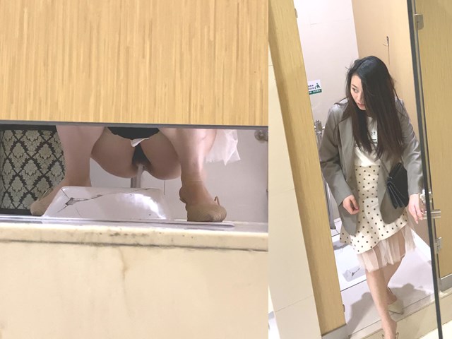 小蓝门商场偷拍女厕 超多美女 逼逼近距离特写