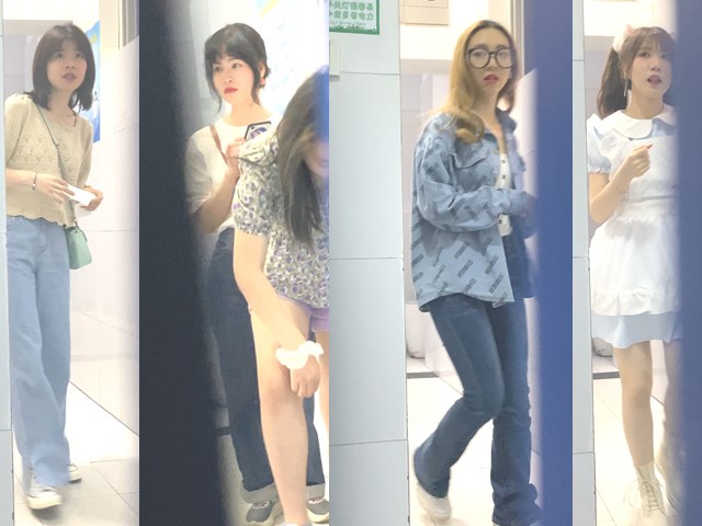小蓝门女厕偷窥 美女如云 萝莉个性纹身妹良家�