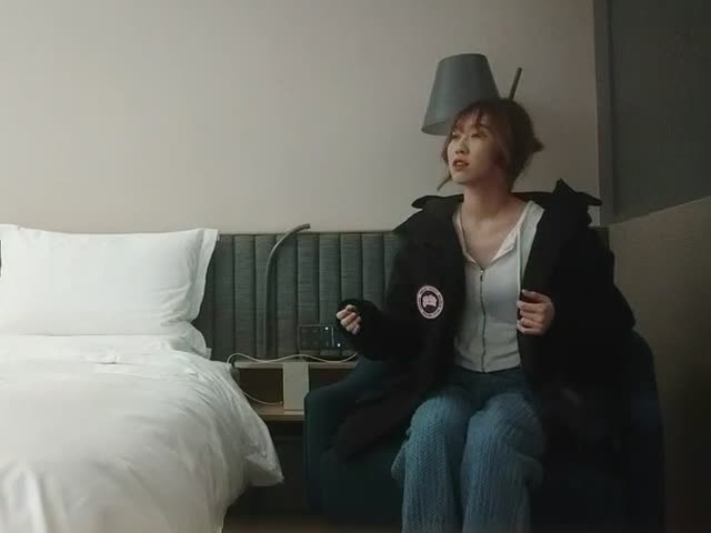 超甜酒窝美女,身材一级棒没得挑剔�