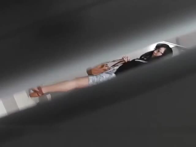 有名电子公司女厕偷拍