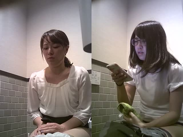 咖啡店女士公共坐厕偸拍好多职场美女�