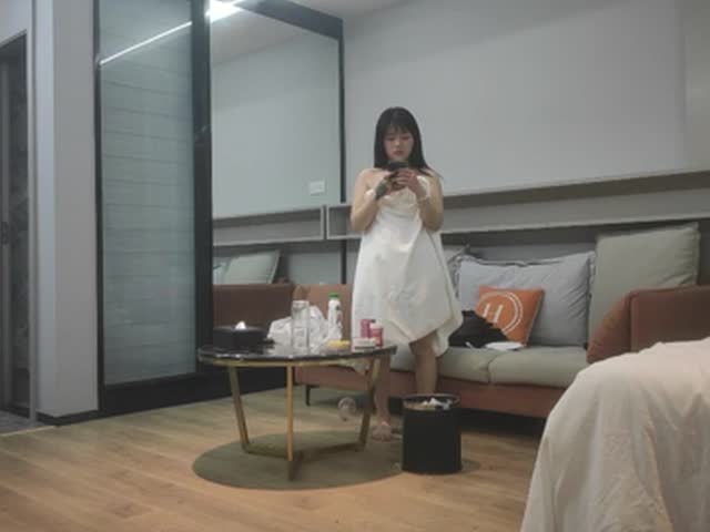 肉感小妞骑坐�